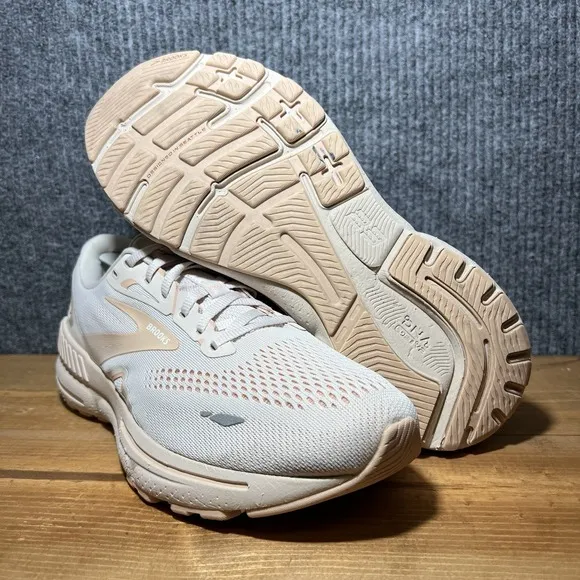 Brooks Adrenaline GTS 23 Womens Size 10.5 Running Shoes Off White 1203811B259
