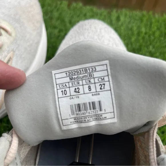 Brooks Anthem 2 Grey Peach Women’s Size - 10