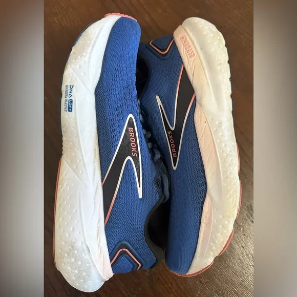 Brooks Blue and White Athletic Shoes with Cushioned Midsole