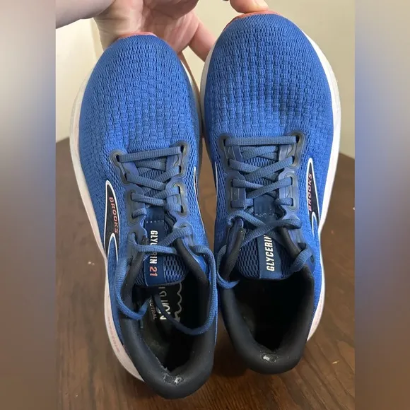 Brooks Blue and White Athletic Shoes with Cushioned Midsole