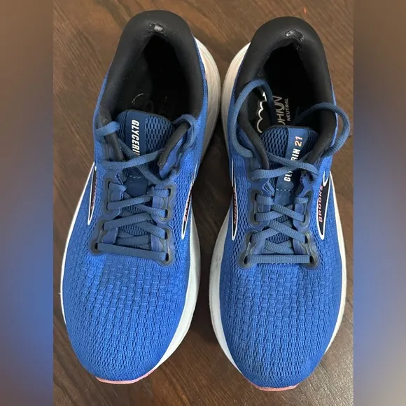 Brooks Blue and White Athletic Shoes with Cushioned Midsole