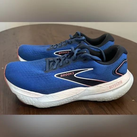 Brooks Blue and White Athletic Shoes with Cushioned Midsole