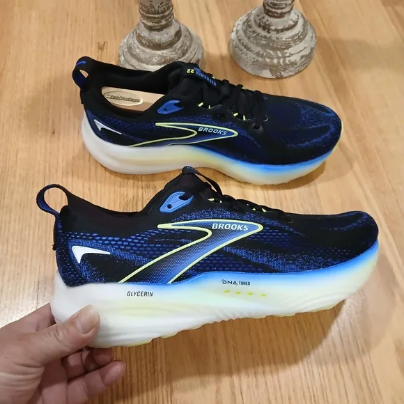 Brooks Glycerine 22 Comfort/Running/Medical Field Shoes Size 9 Men/10.5 Women
