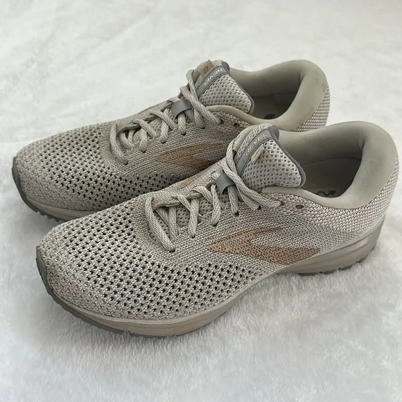 Brooks Women’s Metallic Gold Breathable Running Athletic Comfort Sneaker 9.5