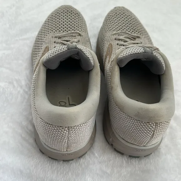 Brooks Women’s Metallic Gold Breathable Running Athletic Comfort Sneaker 9.5