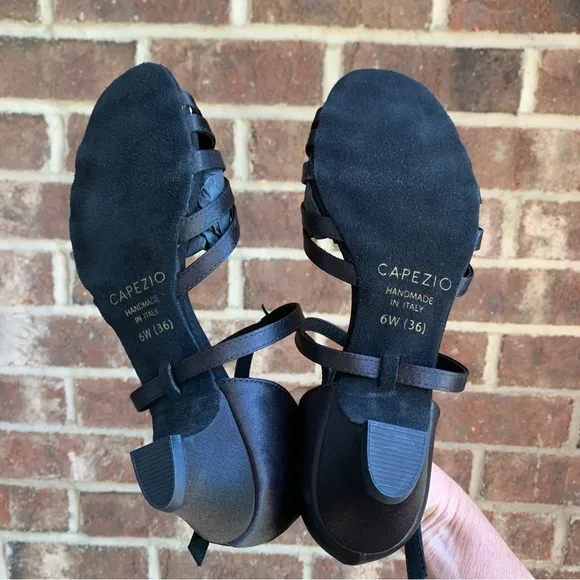 Capezio Shoes 6 W