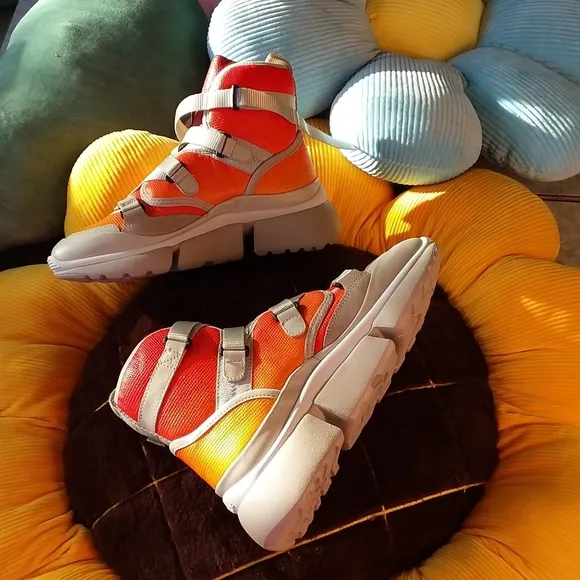 Chloe Napa Sonnie High Top Sneaker 6/36