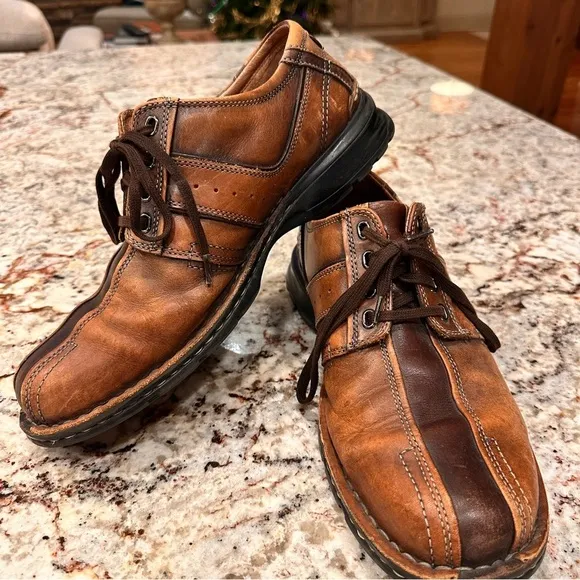 Clarks Men's Brown Leather Shoes Touareg bowling casual size 10.5 distressed