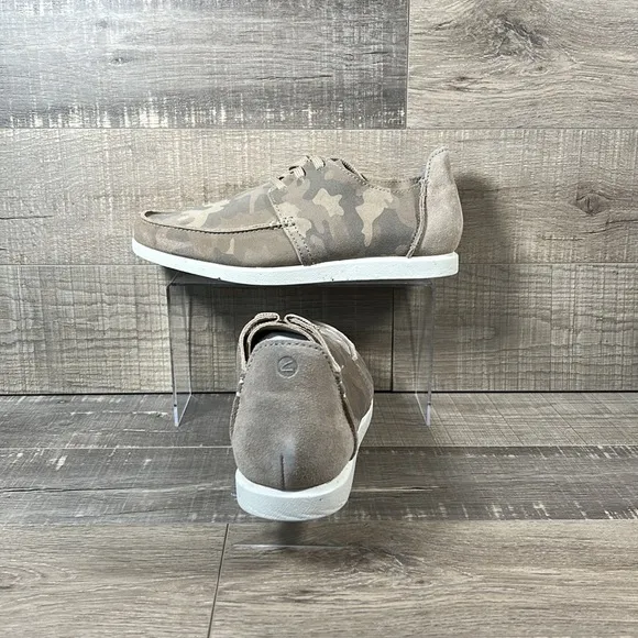 Clarks Shacrelite Low