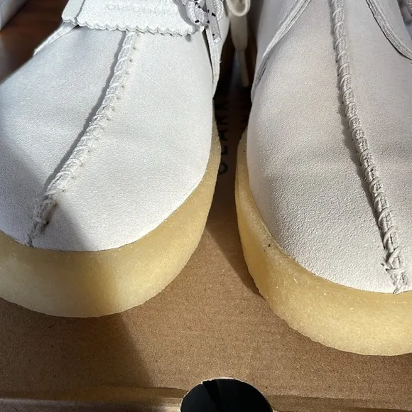 Clarks Trek Cup White Suede Shoes SIZE 7