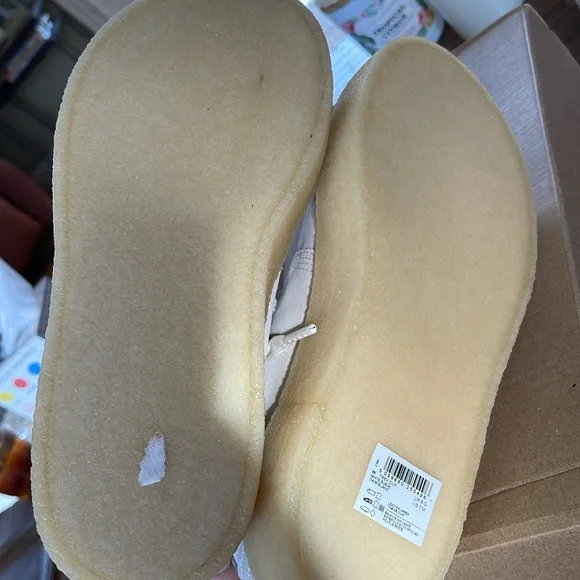 Clarks Trek Cup White Suede Shoes SIZE 7