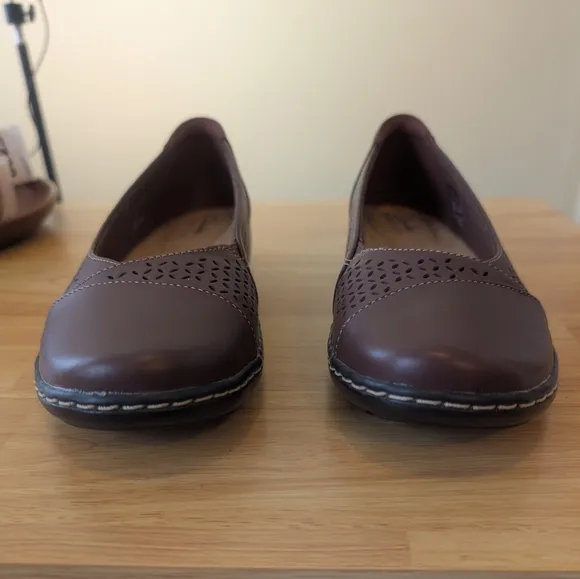 Clarks Women's Cora Iris Dark Tan Leather 7.5 M