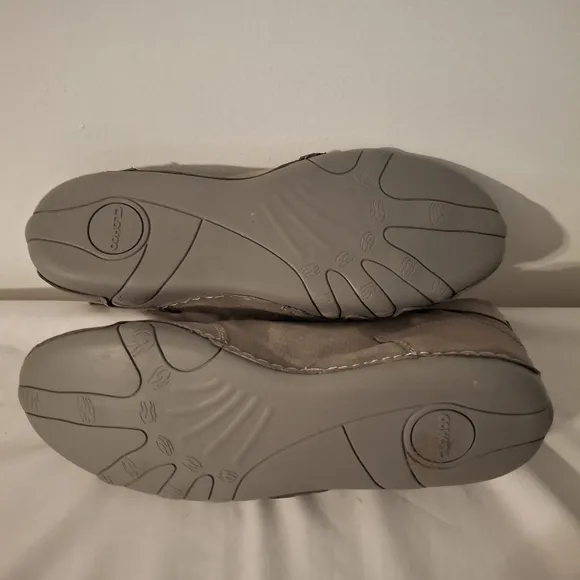 CLOHOO Gray Men's Athletic Shoes with Bungi Closure and Durable Rubber Sole