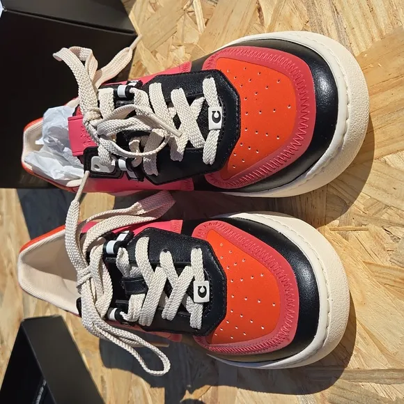 Coach citysole leather court shoes orchid/ geranium color style G5051 size 8B