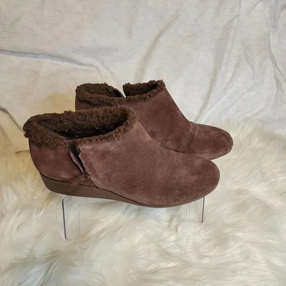 COLE Haan Callie Women's Size 10.5 B Waterproof Brown Suede Ankle Booties Shoes