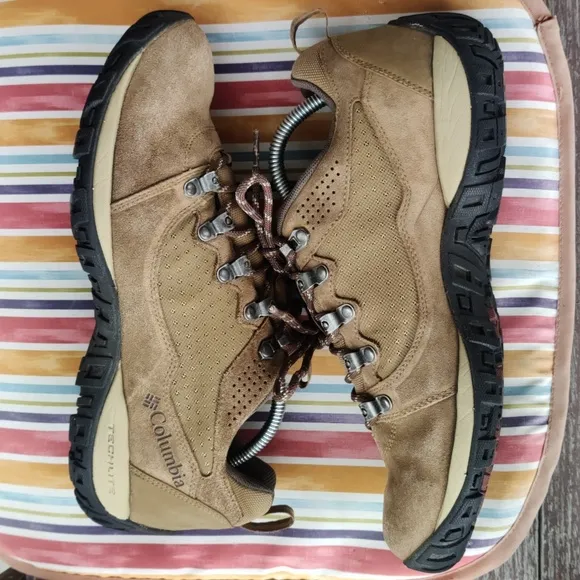 Columbia PeakFreak Venture Low Brown Suede Waterproof Hiking Shoes Size 10.5