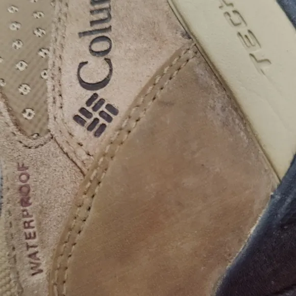 Columbia PeakFreak Venture Low Brown Suede Waterproof Hiking Shoes Size 10.5