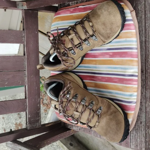 Columbia PeakFreak Venture Low Brown Suede Waterproof Hiking Shoes Size 10.5