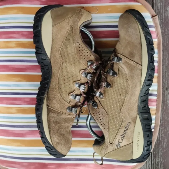Columbia PeakFreak Venture Low Brown Suede Waterproof Hiking Shoes Size 10.5