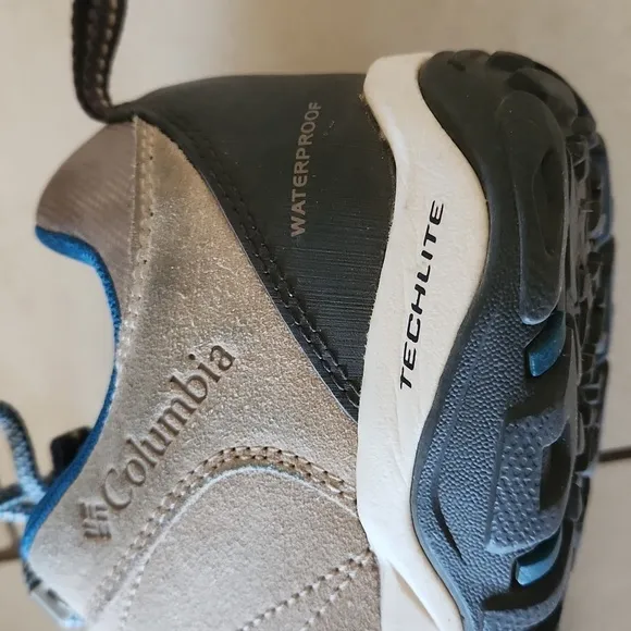 COLUMBIA Waterproof Techlite Gray and Teal Hiking Shoes. SIZE US 10