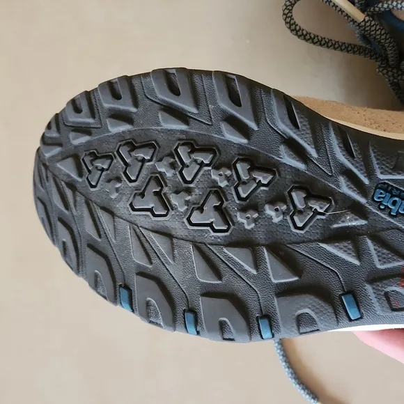 COLUMBIA Waterproof Techlite Gray and Teal Hiking Shoes. SIZE US 10