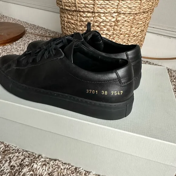 COMMON PROJECTS Women’s Original Achilles Shoes