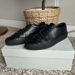 COMMON PROJECTS Women’s Original Achilles Shoes