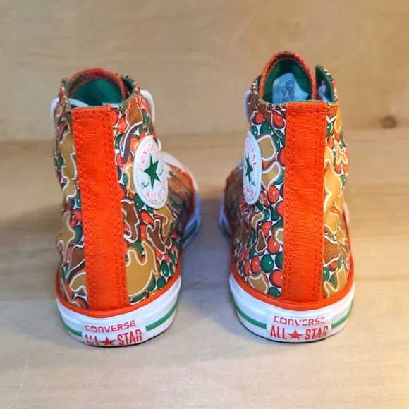 Converse Chuck Taylor All Star Christmas Red Green Canvas Athletic Shoes