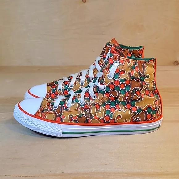 Converse Chuck Taylor All Star Christmas Red Green Canvas Athletic Shoes