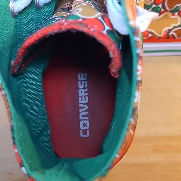 Converse Chuck Taylor All Star Christmas Red Green Canvas Athletic Shoes