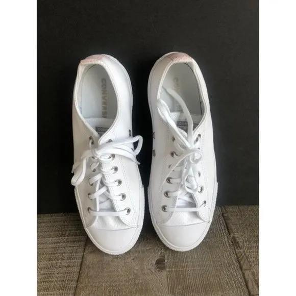 CONVERSE chuck taylor all star leather kids  white Low SHOES SIZE 6