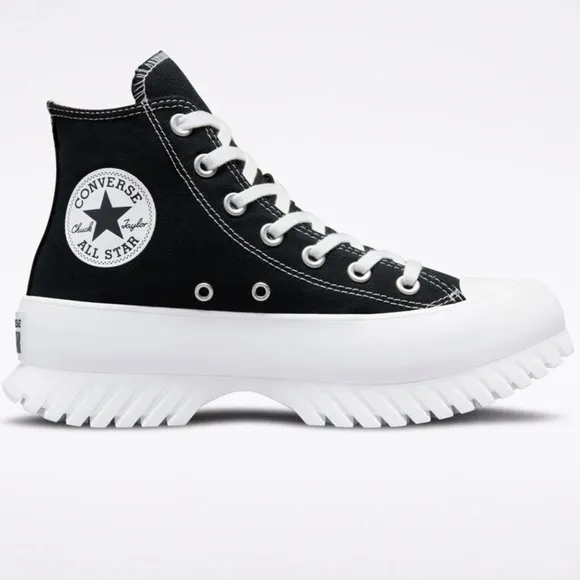 Converse Chuck Taylor All Star Lugged 2.0  High Top Shoes