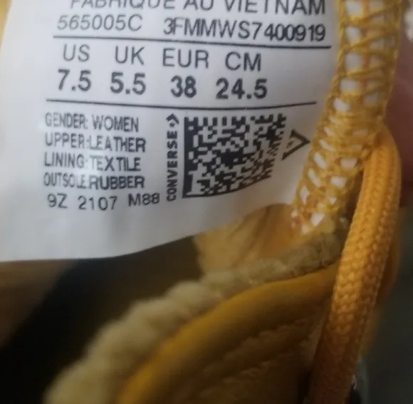 CONVERSE CHUCK TAYLOR ALL STAR LUGGED Women's Yellow High-Top Sneakers Shoes 7.5