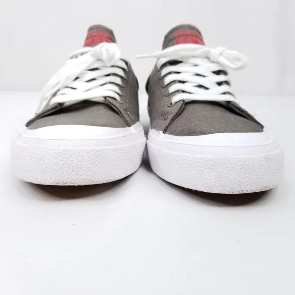 Converse Cons Low Top Sneakers Mens 8 Womens 10