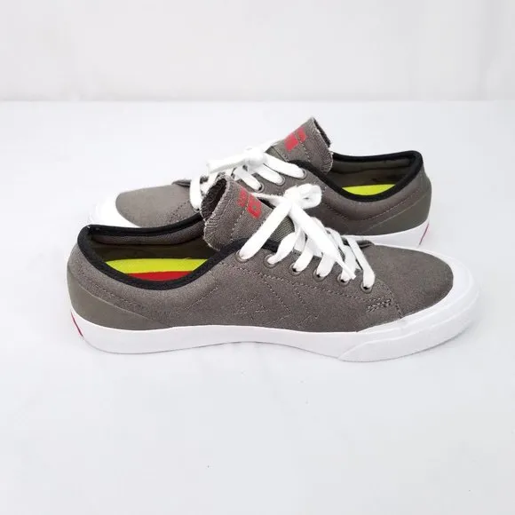 Converse Cons Low Top Sneakers Mens 8 Womens 10