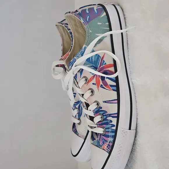 Converse | Men's All Star Tropical Low-Top Lace-Up Sneakers 6.5