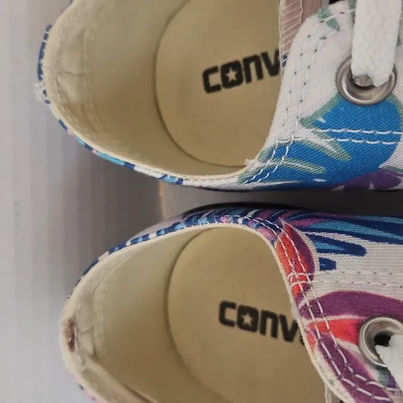 Converse | Men's All Star Tropical Low-Top Lace-Up Sneakers 6.5