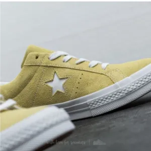 CONVERSE ONE STAR OX Lemon Haze/ White/ White Mens size 8 women’s size 10