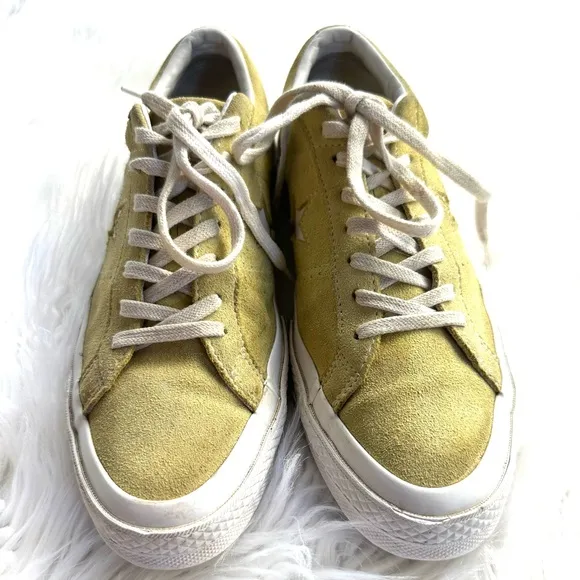 CONVERSE ONE STAR OX Lemon Haze/ White/ White Mens size 8 women’s size 10