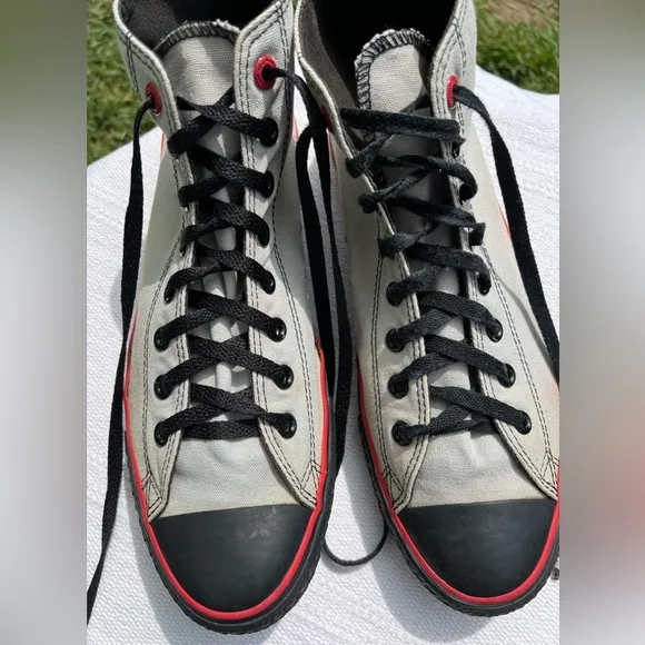 Converse Rare High Top Sneakers Product Red Campaign Men 11.5 Woman 13.5