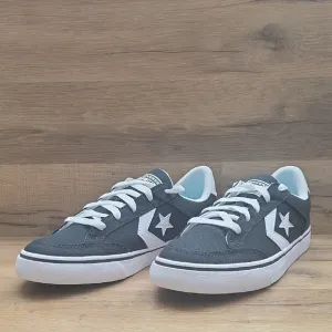 Converse shoes Brand new in the box no lid authentic uper textile size women's 7