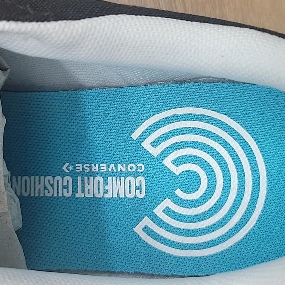 Converse shoes Brand new in the box no lid authentic uper textile size women's 7