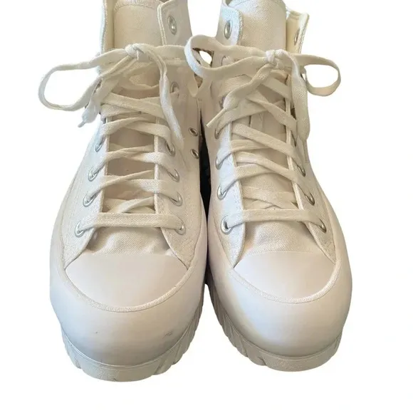 Converse White Chuck Taylor All Star Lugged 2.0 Platform Unisex