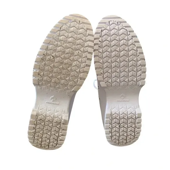 Converse White Chuck Taylor All Star Lugged 2.0 Platform Unisex