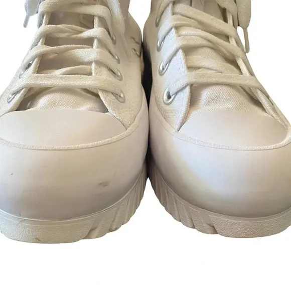 Converse White Chuck Taylor All Star Lugged 2.0 Platform Unisex