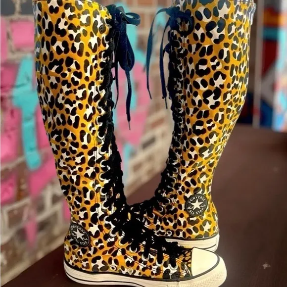 Converse Women's Chuck Taylor All Star XX Hi Animal Print Size 5