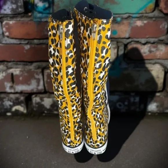 Converse Women's Chuck Taylor All Star XX Hi Animal Print Size 5