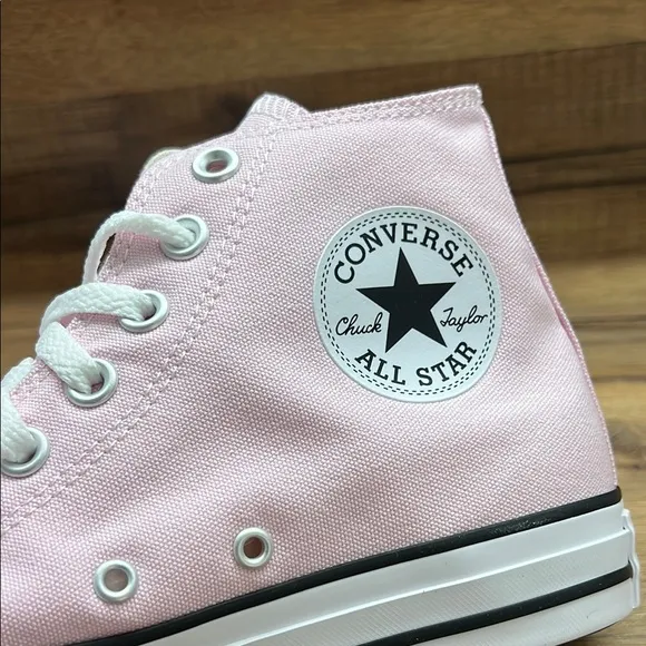 Converse Women's light Pink High-Top Sneakers