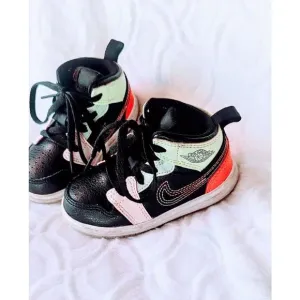 COPY - Light Up Their Style with Nike Air Jordan 1 Mid TD 'Glow in the Dark' Sn…