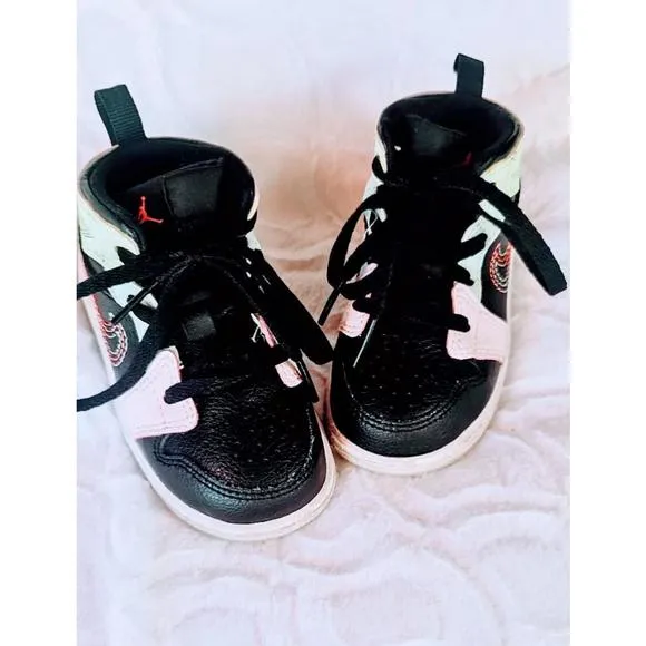 COPY - Light Up Their Style with Nike Air Jordan 1 Mid TD 'Glow in the Dark' Sn…